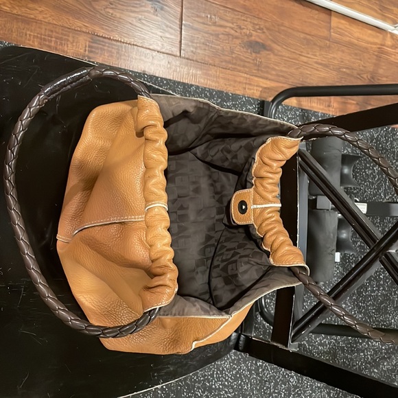 Furla hobo handbag. Pebble grain leather. Brown braided handles. - Picture 4 of 4